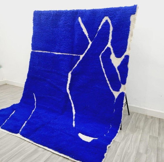 Image 1 of Moroccan artisan rug 250cmx150cm 