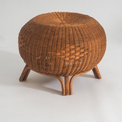 Pouf in rattan, tavolino