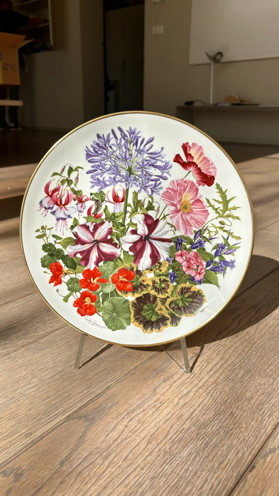 Image 1 of Collezione di piatti in porcellana Franklin "Fiori dell'anno" della Royal Horticultural Society