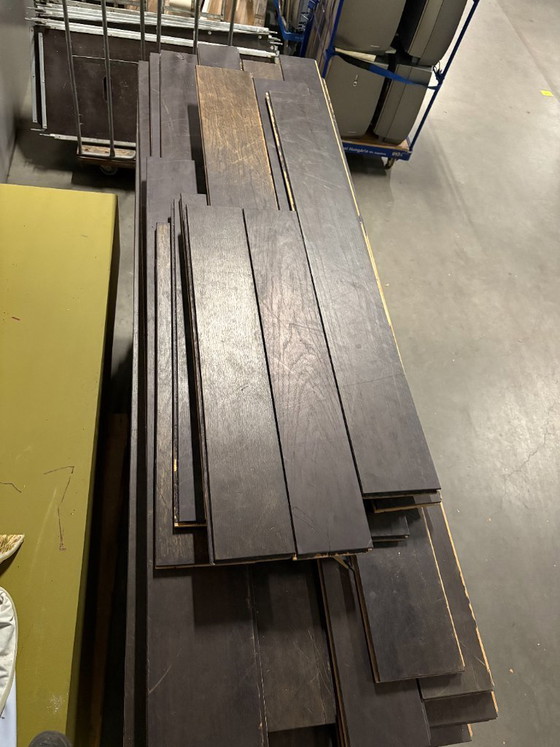 Image 1 of Hardhouten Eiken vloer zwart (+-60m2)