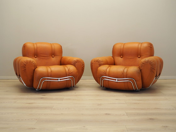 Image 1 of Ensemble de fauteuils orange, design de l'âge de l'espace, années 1960, production : Italie