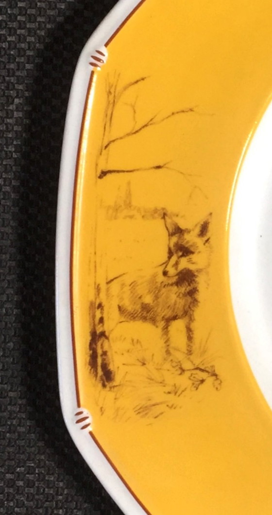 Image 1 of Hermès Paris – Assiette décorative en porcelaine Série « Chiens courants & Chiens d’arrêt » – Sealyham Terrier