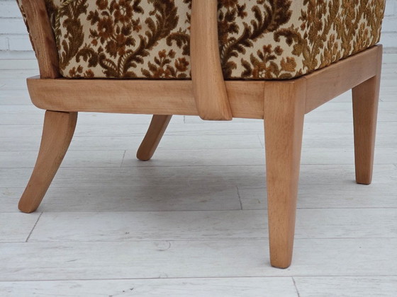 Image 1 of Années 1960, design danois d'Alfred Christensen, fauteuil, modèle 177, velours d'ameublement, bois rénové.