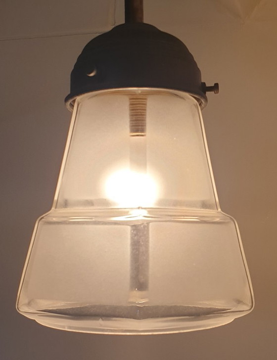 Image 1 of 2 lampade a sospensione Art Déco degli anni '40