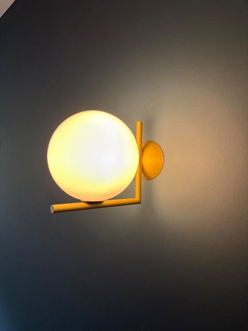 Flos IC C/W1 Wandleuchte, goldfarben