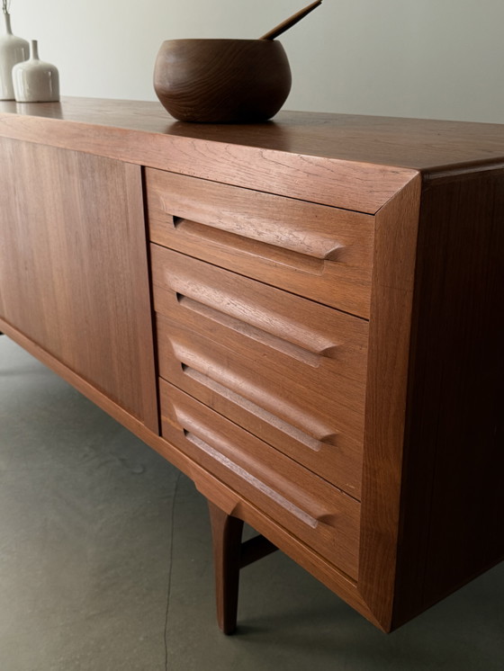 Image 1 of Ib-Kofod Larsen para aparador de teca Faarup Mobelfabrik, Dinamarca, años 60