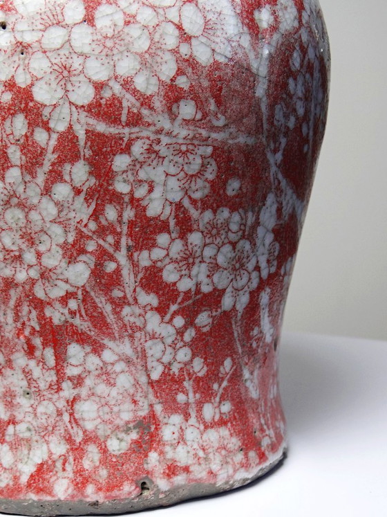 Image 1 of Vaso in ceramica raku smaltata vintage anni '80-'90 con decorazione a fiori di ciliegio.