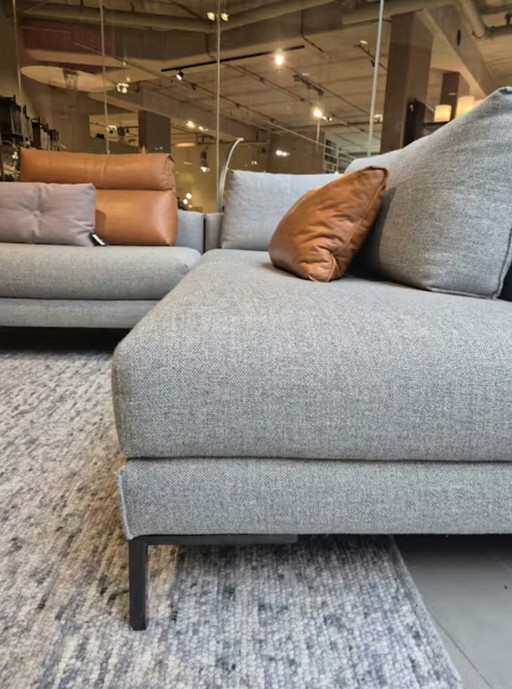 Sofá esquinero Aikon Lounge 13 de diseño en stock