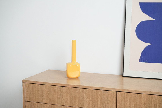 Image 1 of Jarrón de cerámica amarilla, diseño italiano, años 70, fabricado en Italia.