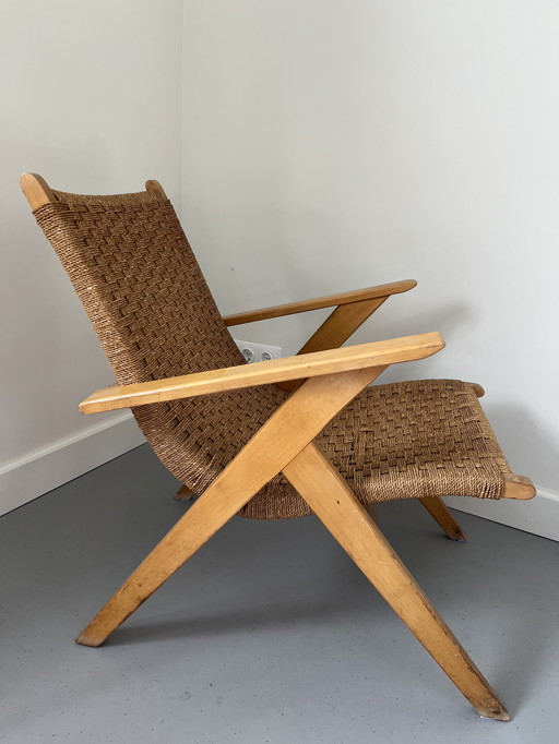 Lounge chair mid century, in stijl van CH25 Wegner VAR B-310