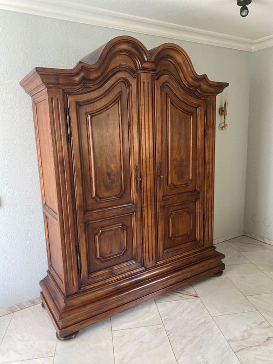 Image 1 of Hermoso armario antiguo