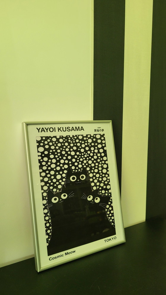 Image 1 of Grabado original de Yayoi Kusama enmarcado.