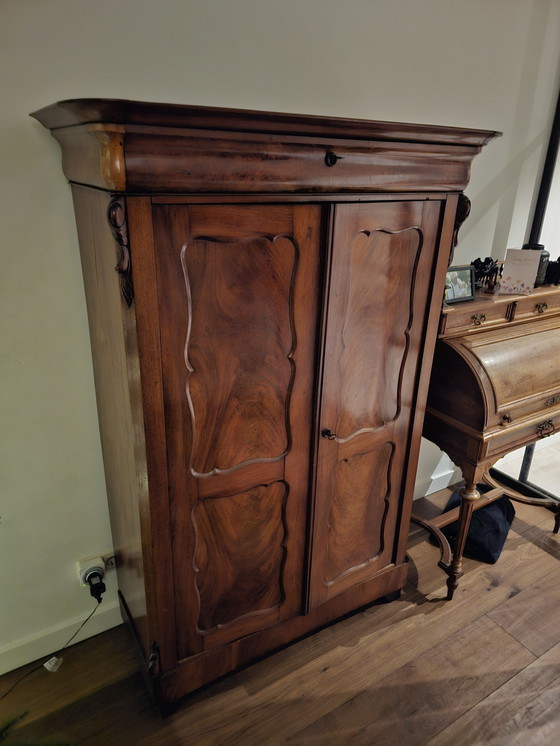 Image 1 of Antiguo armario holandés para ropa blanca con cajones, circa 1800 (transición a Biedermeier), muy buen estado.