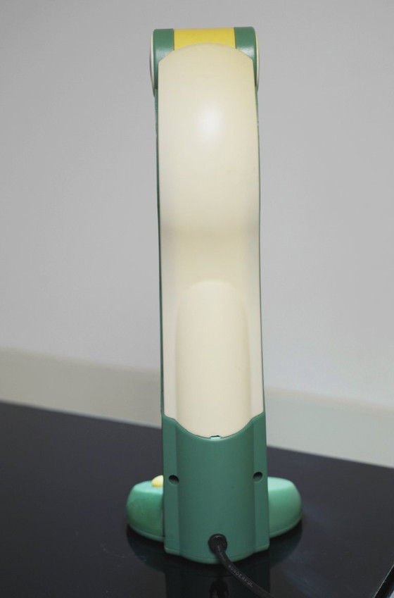 Image 1 of Lampada da scrivania HT Huang Toucan, luce da tavolo postmoderna in plastica, illuminazione colorata anni '80.