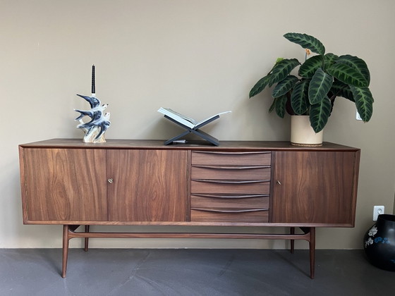 Buffet bas Scandinave Années 50-60 | Bois de Teck ou Noyer | Dimensions LPH: 195x45x93cm – Wood (photo 5 of 5)