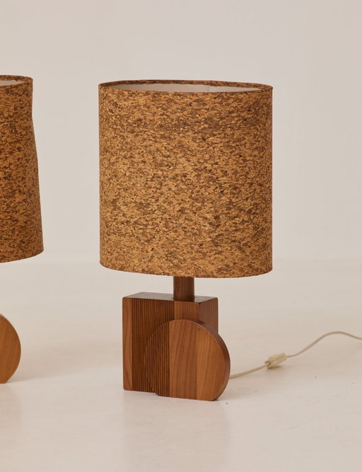 Par de lámparas artesanales de roble macizo con pantallas de corcho, circa 1970