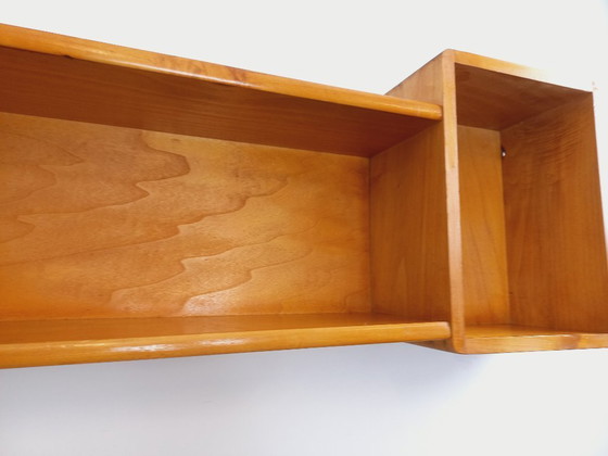 Image 1 of Vintage houten hoekwandplank uit de jaren 60/70