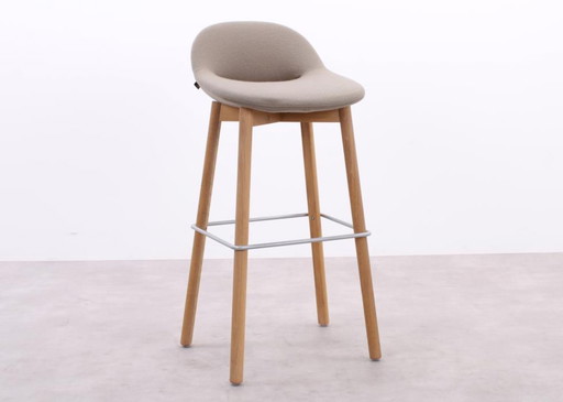 2x Artifort Beso bar stool beige