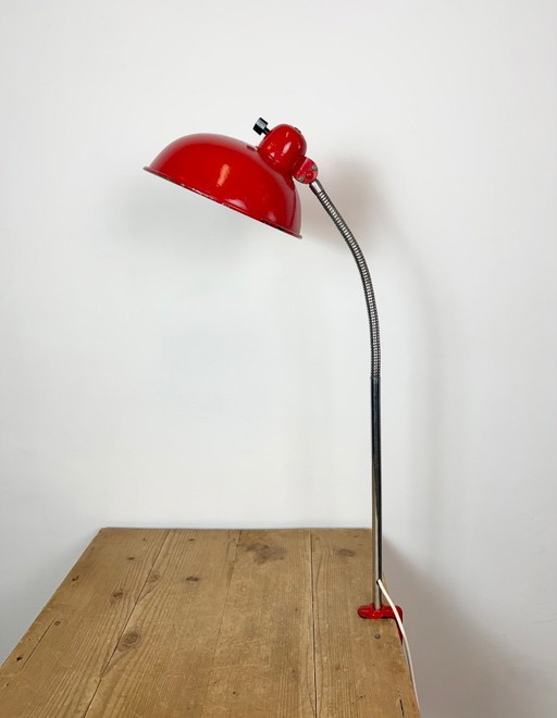 Large Red Industrial German Workshop Table Lamp From Helo Leuchten, 1950s – tafellampen, Chrome, Iron (photo 2 of 25)