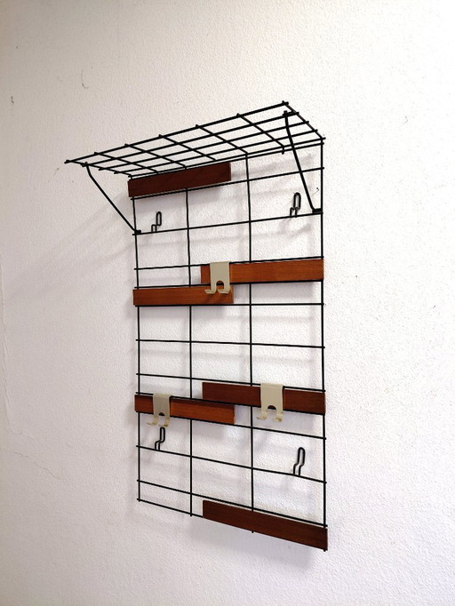 Zestiger jaren wandgarderobe met jashaken 