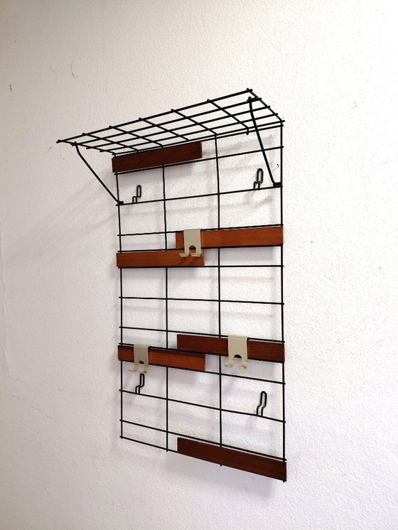 Image 1 of Sixties Wandgarderobe mit Kleiderhaken