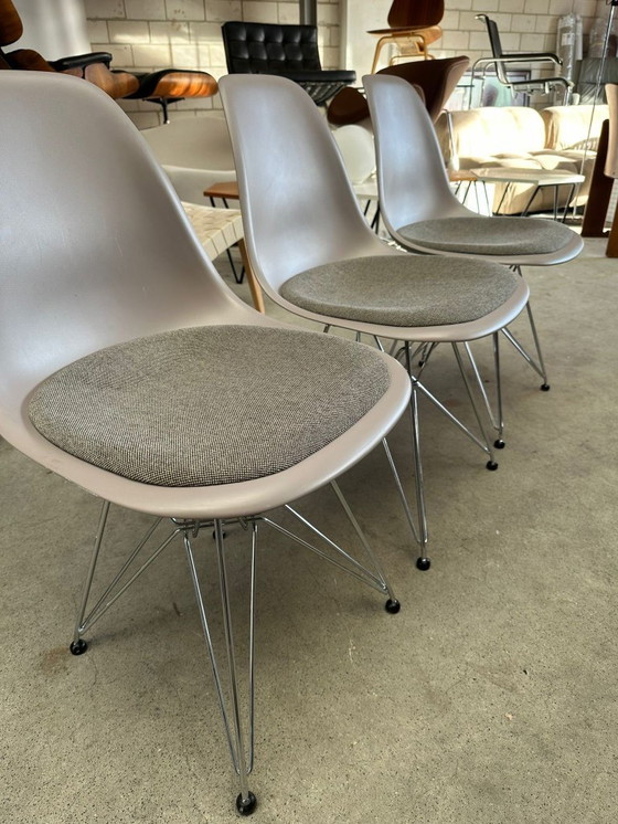 Image 1 of 6x Vitra DSR chair