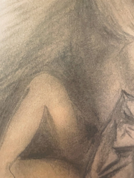 Image 1 of Disegno a carboncino, firmato, ritratto femminile in stile "chiaroscuro"