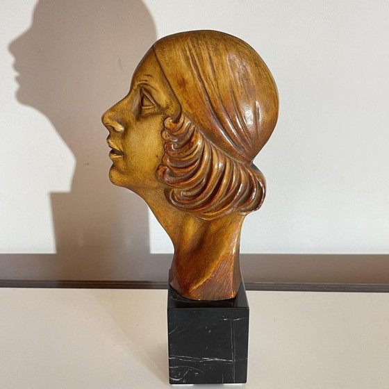Terracotta Profiel van Garçonne Vrouw door Antonio Banchelli, 1925 – Beeldhouwkunst, Marble, Art Deco (photo 12 of 16)