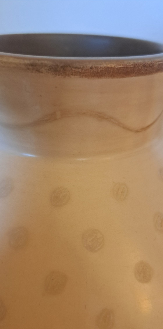 Image 1 of Chulucanas Pottery Vase – Signed by José Sosa (2001) – 28 cm – Peru – Beige & Brown – Collectible Art