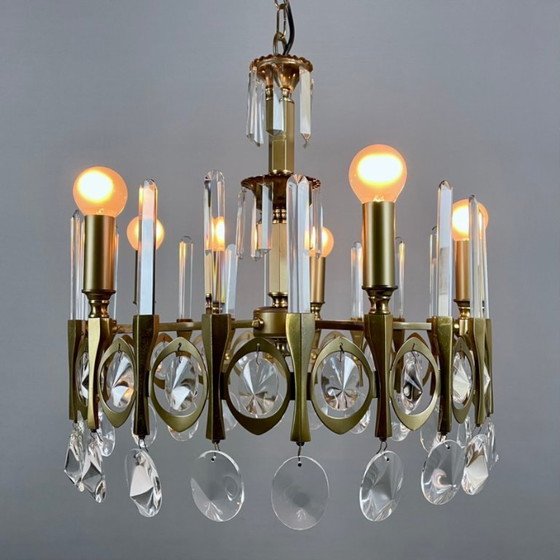 Image 1 of Gaetano Sciolari, five-light chandelier from the "Ovali" series, 1960s. Burnished brass frame and original optical crystals.