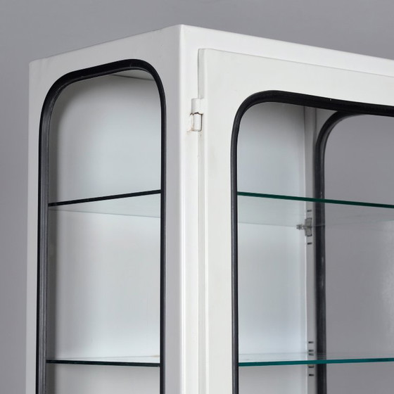 Vintage medical cabinet, 1970s, Display cabinets, Metal, Glass, White (photo 5 of 9)