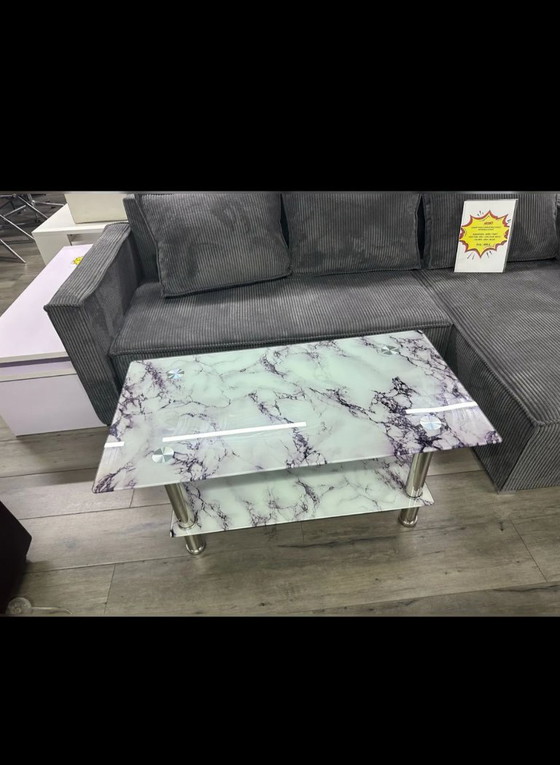 Image 1 of negen marmeren salontafels