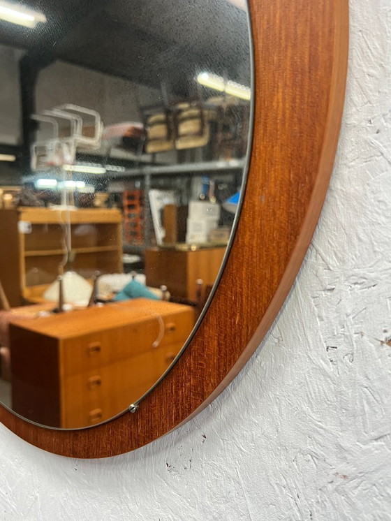 Image 1 of Espejo redondo antiguo de teca, Escandinavia, década de 1970.