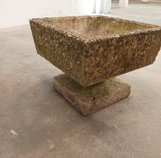 Image 1 of Vintage beron outdoor planter