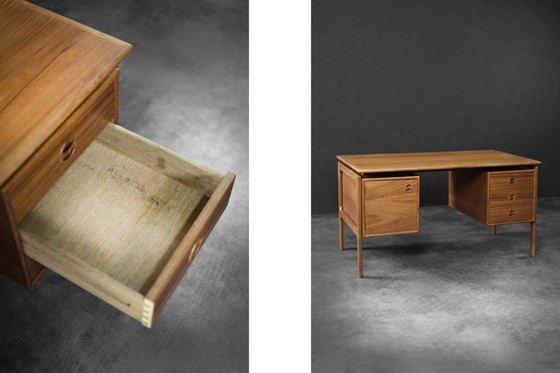 Image 1 of Scrivania Mid-Century vintage moderna in teak marrone di Arne Vodder per GV Møbler, Danimarca, anni '60
