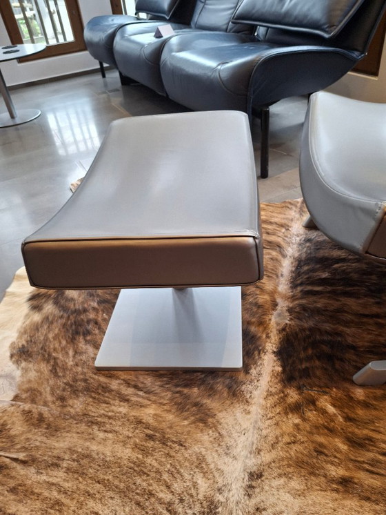 Image 1 of Sillón Cassina con otomana.