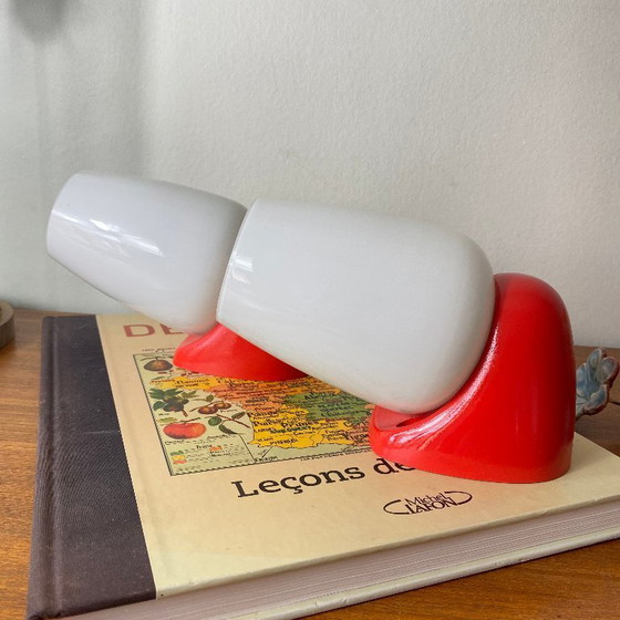 Image 1 of Coppia di applique vintage in vetro opalino bianco e plastica