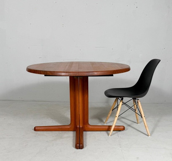 Image 1 of Uitschuifbare eettafel/tafel uit het midden van de 20e eeuw, gemaakt van teakhout door C J Rosengaarden, Denemarken, jaren 60.
