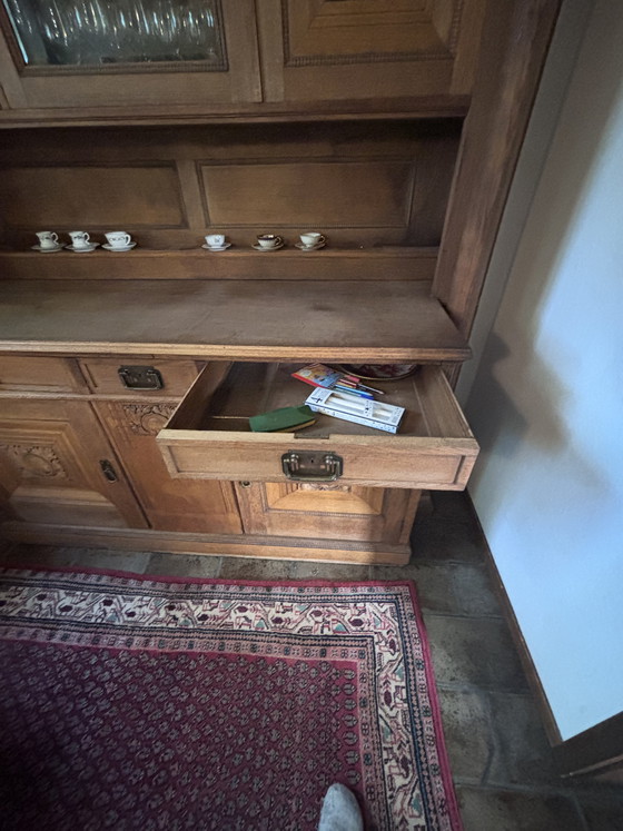 Image 1 of Oude dressoirkast voor de woonkamer