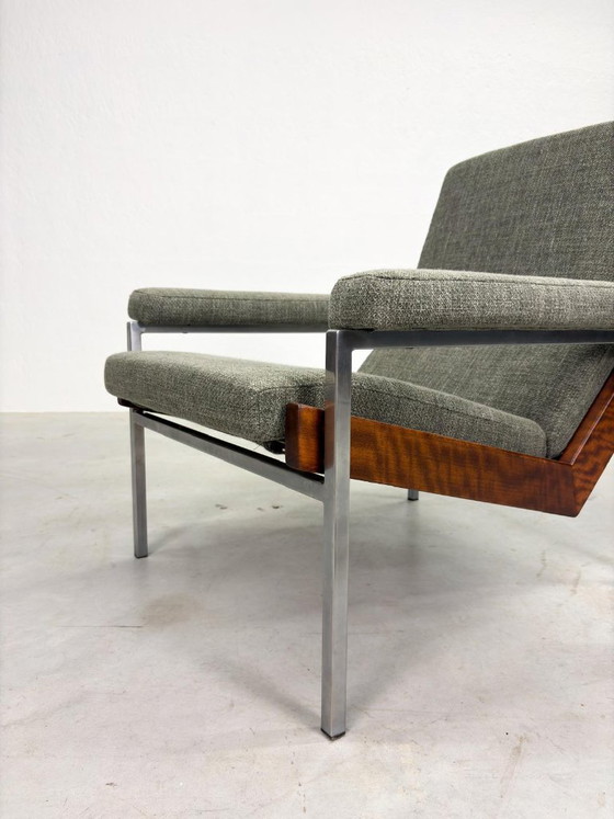 Image 1 of 'Lotus' Dames Fauteuil van Rob Parry voor Gelderland