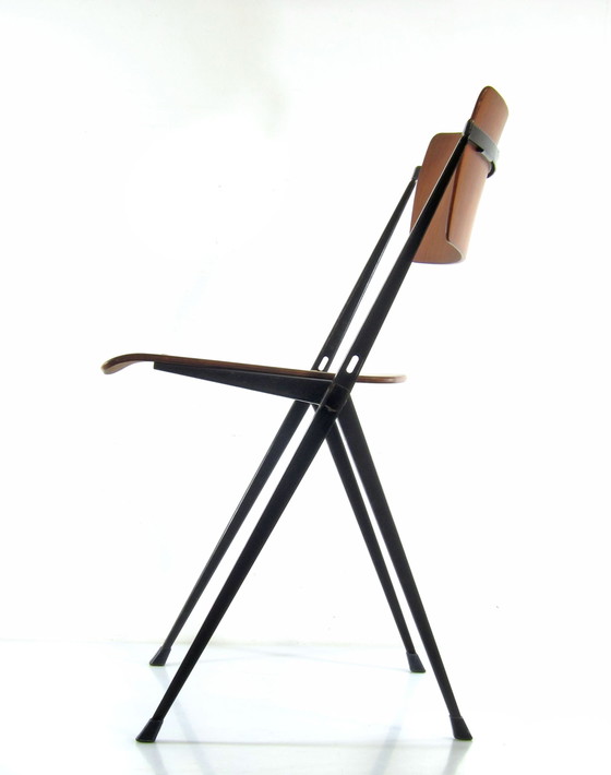 Wim Rietveld “Pyramid” Chair – Original 1959 Design for Ahrend de Cirkel – Seating area, polished steel (photo 2 of 7)