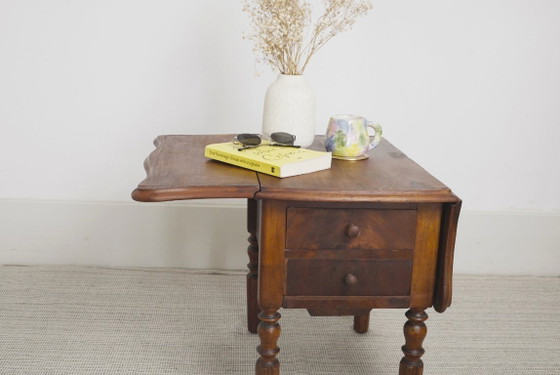 Antique French Pembroke Drop Leaf Table, Walnut Veneer Extendable End Table With Drawers, French Provincial (photo 34 of 41)