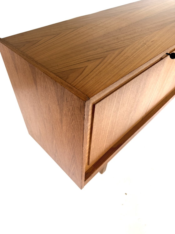 Image 1 of Vintage XXL teakhouten sideboard, jaren ‘60