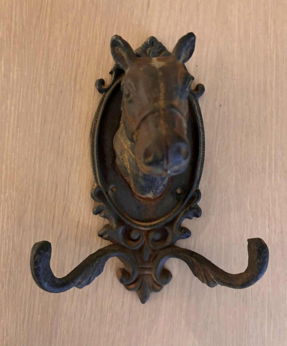 Image 1 of Appendiabiti vintage a forma di testa di cavallo - Decorazione murale rustica equestre