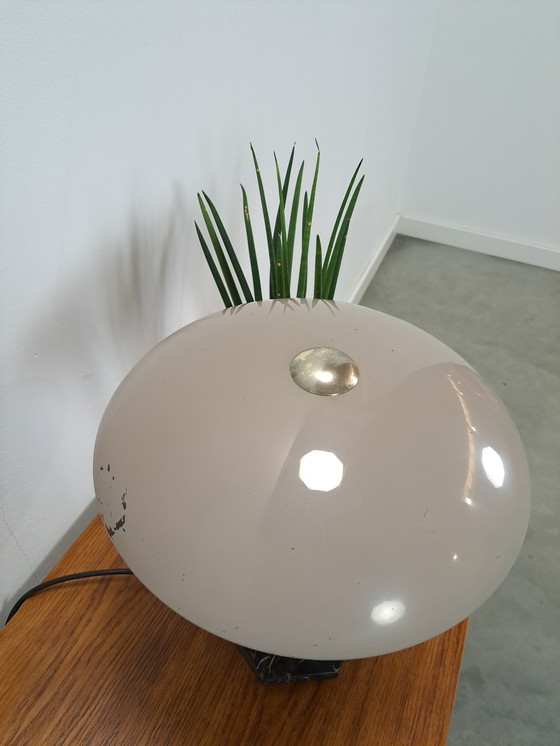 Image 1 of Tafellamp met Marmeren Voet en Zeskant Chromen Frame