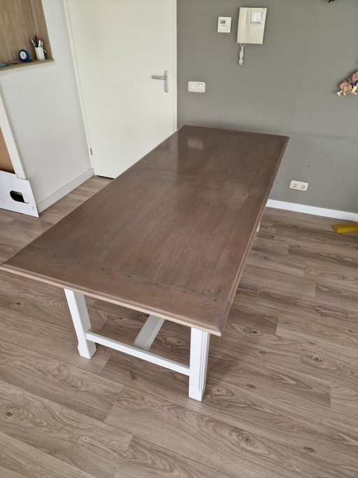 Table de salle à manger en bois