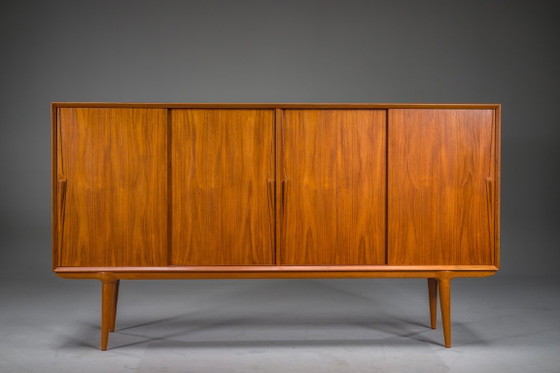 Image 1 of  Model 19 Teakhouten dressoir van Gunni Omann voor Omann Jun, Denemarken, jaren 60