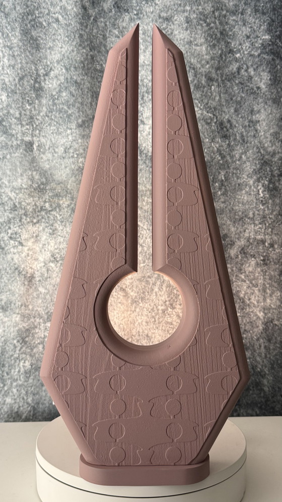 Image 1 of Escultura Echo Fork Terra Rosea de Rotan Hunt