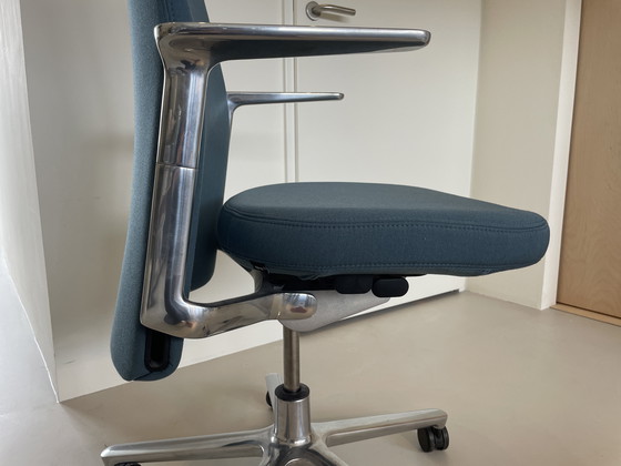 Image 1 of sedia Vitra Pacific