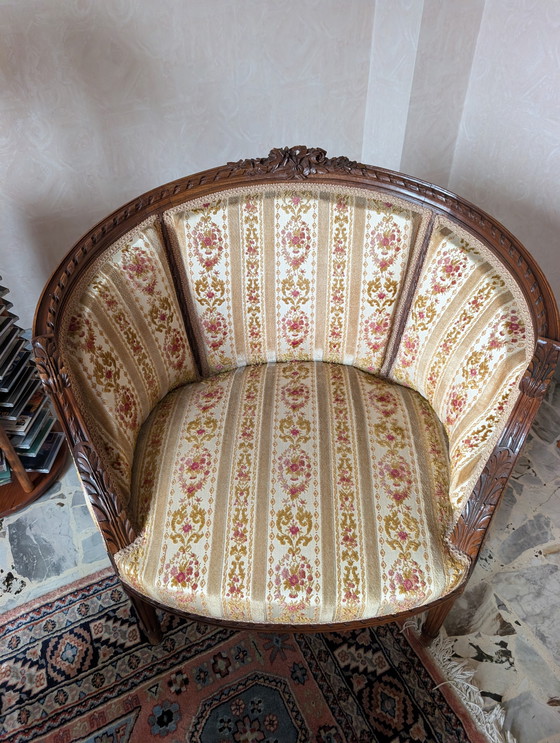 Image 1 of Louis XVI drawing room with onyx table